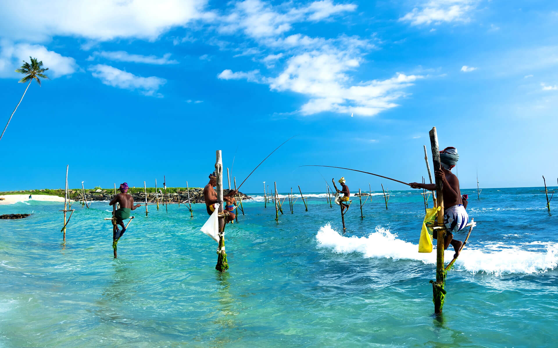 Шри ланка когда ехать отдыхать. Велигама Шри Ланка рыбаки. Шри Ланка туризм. Шри Ланка пойтахти. Шри Ланка природа.